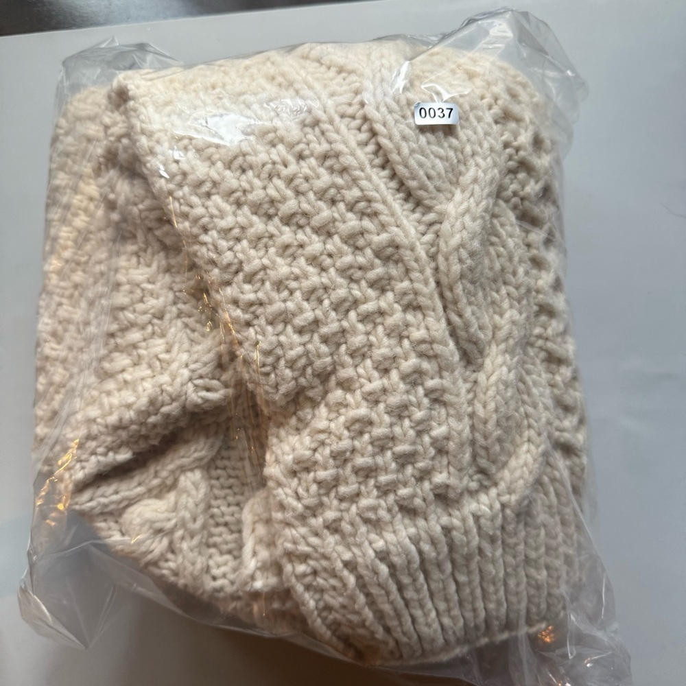 HandKnit Fisherman Cable Knit Wool Hoodied Zip Cardigan Sweater White M / OS - Picture 7 of 7